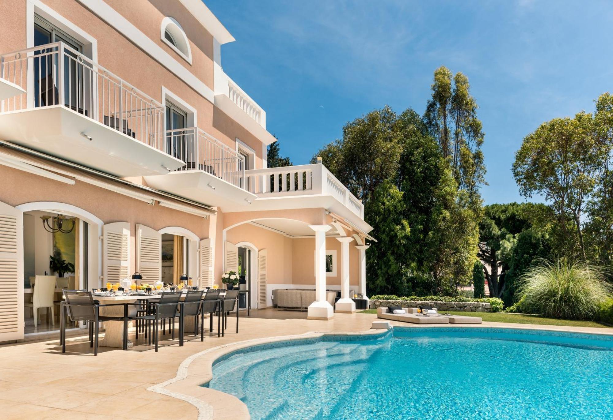 Villa Monaco - Luxury Living In Cap D'Ail With Bentley, Butler And Heated Pool Cap-d'Ail Exterior photo