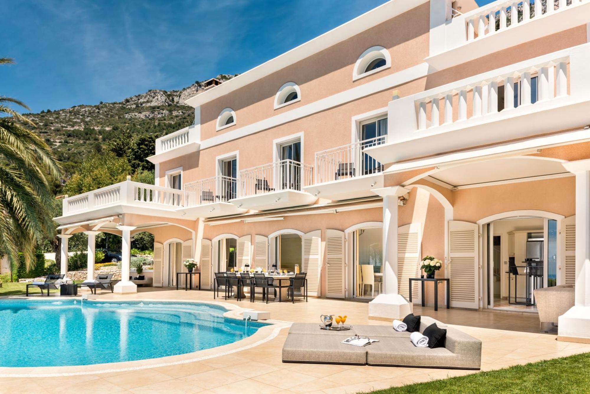 Villa Monaco - Luxury Living In Cap D'Ail With Bentley, Butler And Heated Pool Cap-d'Ail Exterior photo